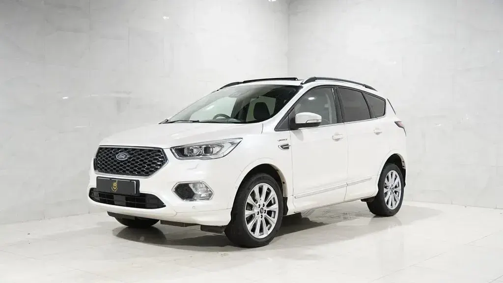 Used Ford Kuga Vignale 180 HP (132 kW) 2018 White SUV