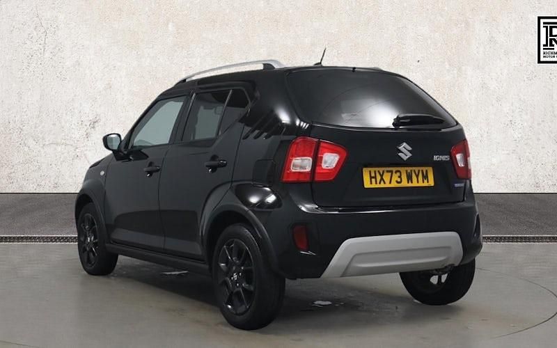 Usado Suzuki Ignis SZ-T 83 HP (61 kW) 2023 Preto SUV