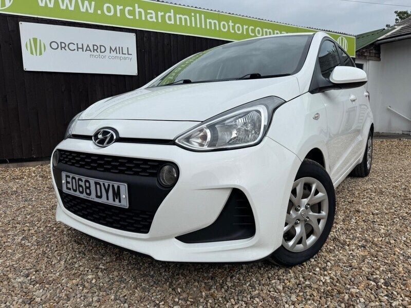 White Used 2018 Hyundai i10 SE Hatchback | £6,995 (Fair price) - Image 1/4