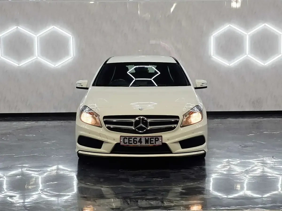 Used Mercedes A180 AMG 109 HP (80 kW) 2014 White Hatchback