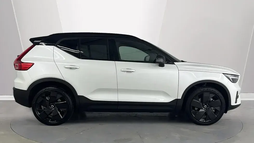 Used Volvo EX40 Plus 185 kW (252 HP) 2025 White SUV