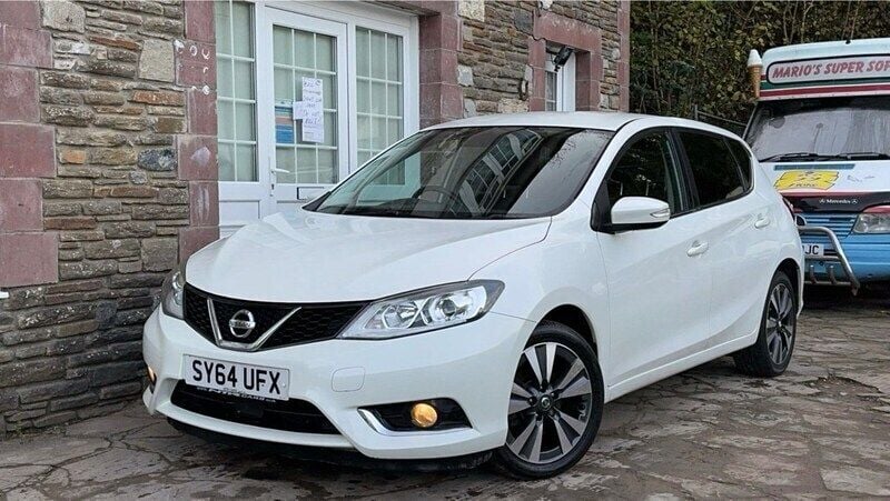 White Used 2014 Nissan Pulsar N-TEC Hatchback | £2,399 (Good price) - Image 1/4