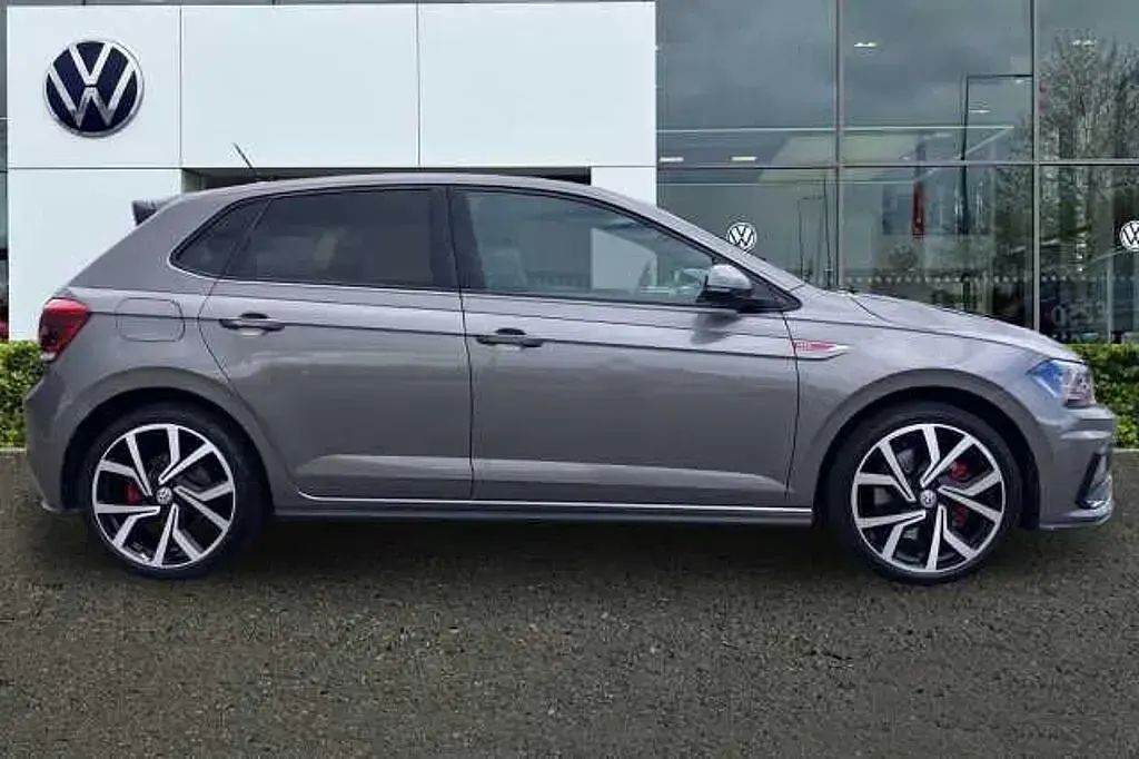 Used VW Polo 200 HP (147 kW) 2019 Hatchback