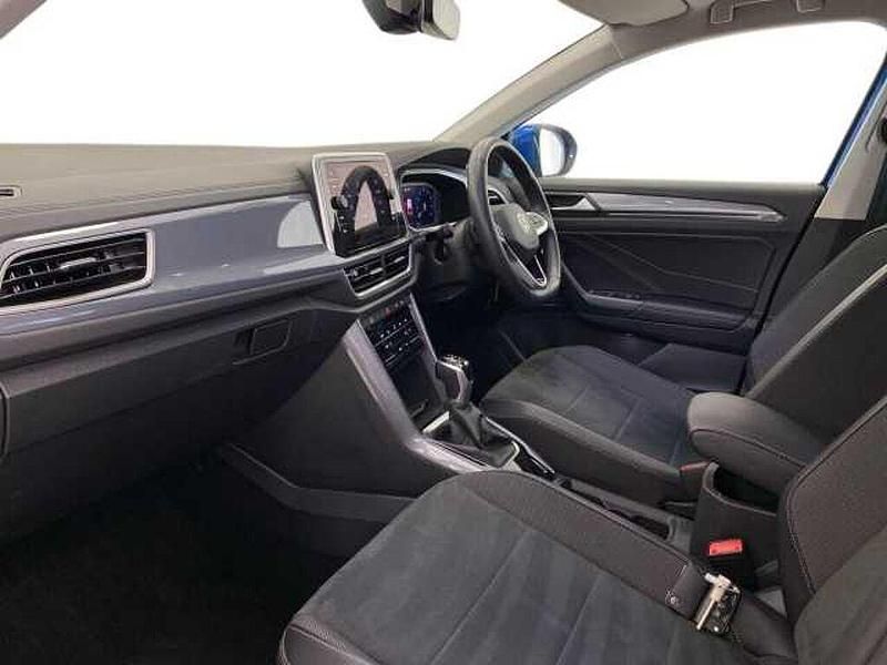 Used VW T-Roc Style 150 HP (110 kW) 2024 Blue SUV