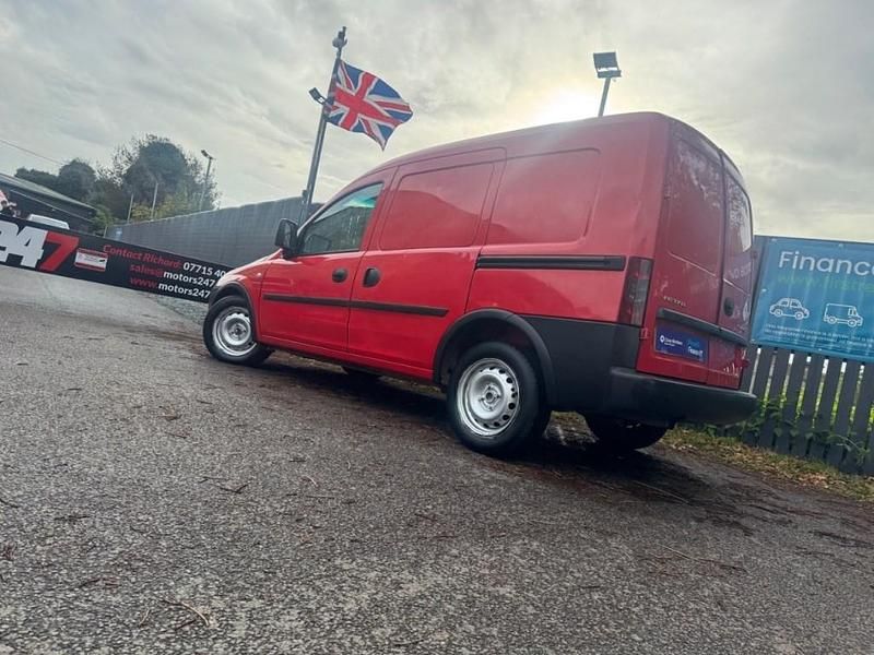 Used Vauxhall Combo 75 HP (55 kW) 2011 Red Van