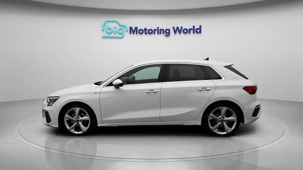 Used Audi A3 Sportback S-Line 150 HP (110 kW) 2023 White Hatchback