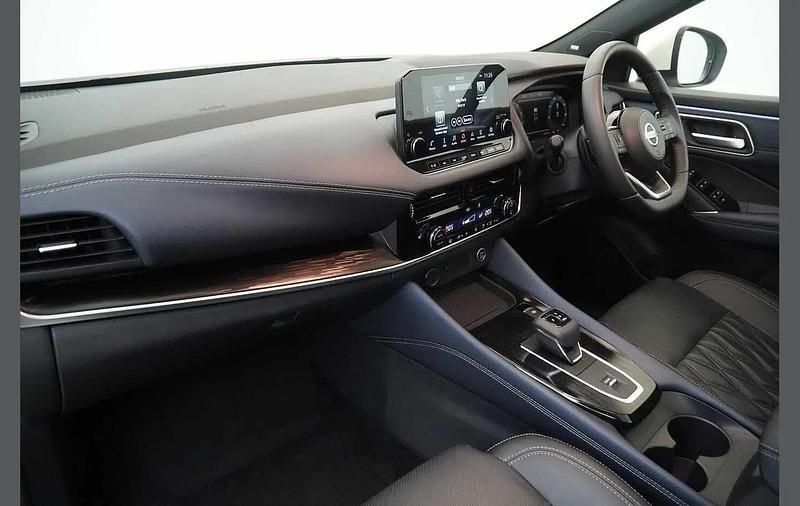 Used Nissan Qashqai Tekna+ 155 HP (114 kW) 2022 White SUV