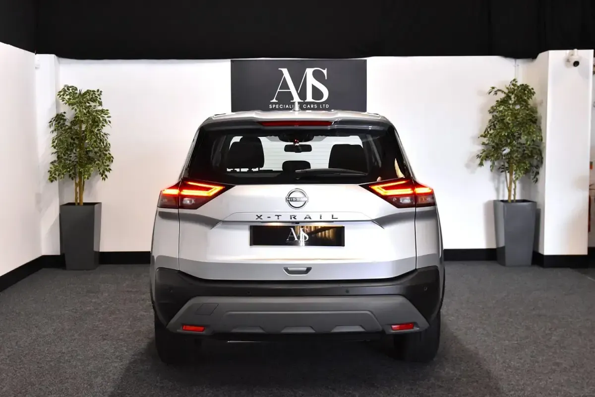 Used Nissan X-Trail Acenta Premium 163 HP (119 kW) 2024 Silver SUV
