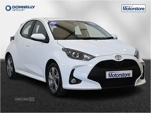Used Toyota Yaris 116 HP (85 kW) 2024 White Hatchback