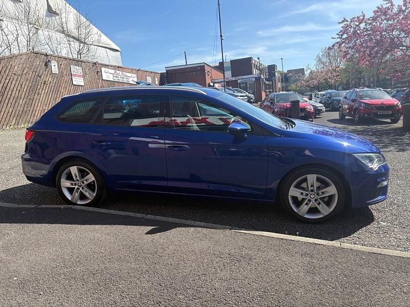 Used Seat Leon FR 150 HP (110 kW) 2019 Blue Estate