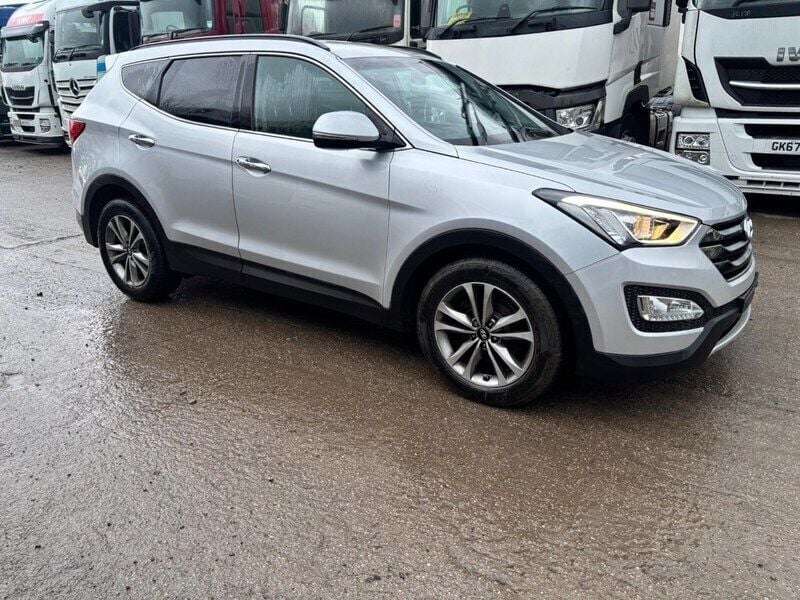 Silver Used 2015 Hyundai Santa Fe Premium SUV | £4,495 - Image 1/4