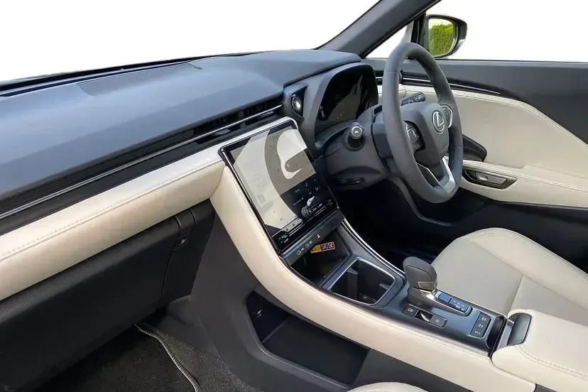 Used Lexus LBX 136 HP (100 kW) 2026 Eclipse black SUV