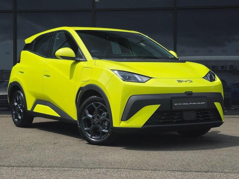Lime green New 2025 BYD Dolphin Boost Hatchback | £20,247 (Fair price) - Image 1/4