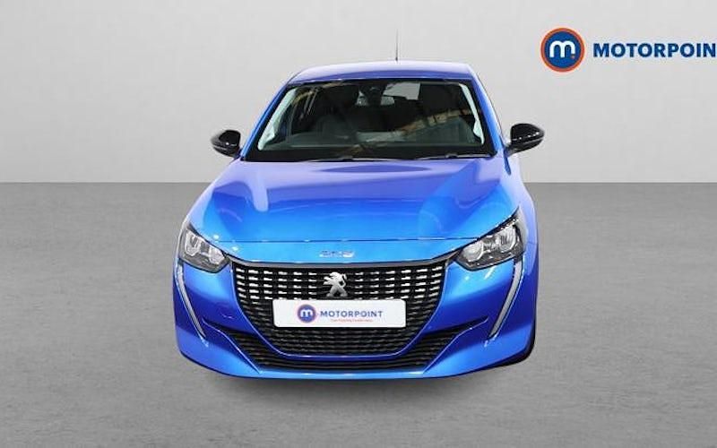 Second-hand Peugeot 208 Allure+ 102 CP (75 kW) 2023 Albastru Hatchback