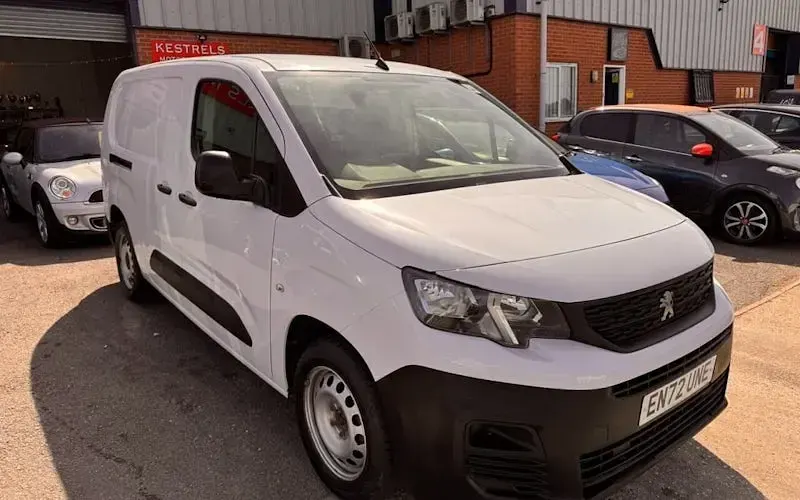 Used Peugeot Partner Premium 102 HP (75 kW) 2023 MPV