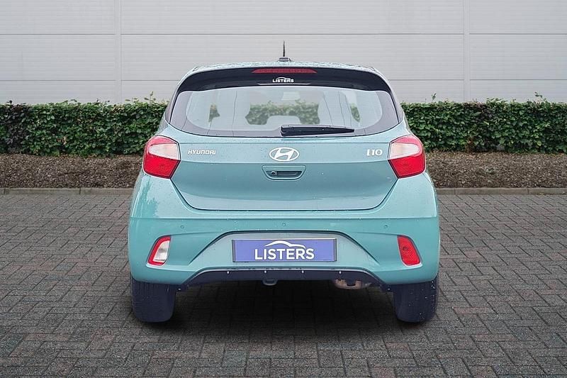 Used Hyundai i10 Advanced 2024 Green Hatchback