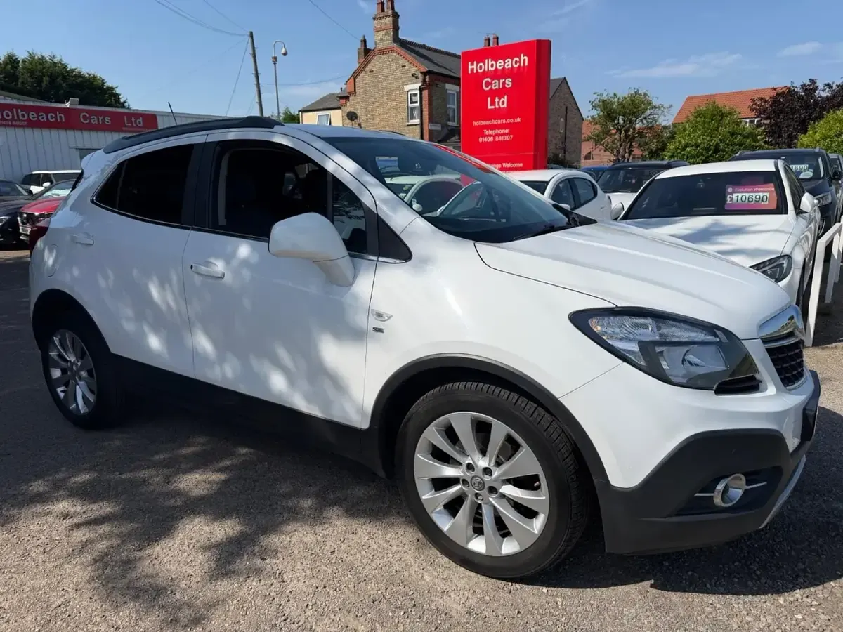 Used Vauxhall Mokka 130 HP (95 kW) 2015 White SUV