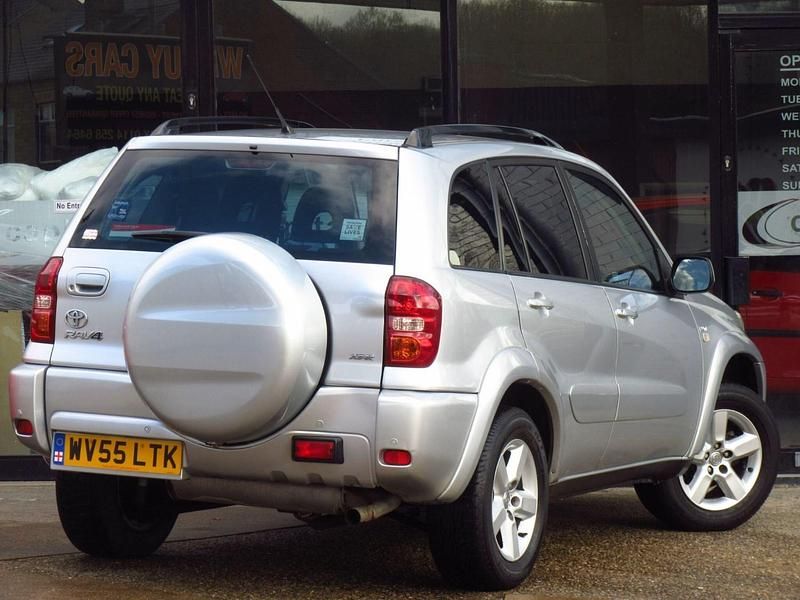 Used Toyota RAV4 2005 Silver SUV