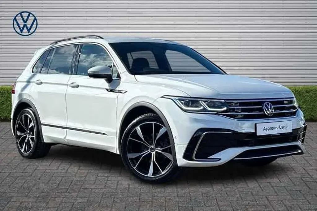 Usado VW Tiguan R-line 150 HP (110 kW) 2022 Branco SUV