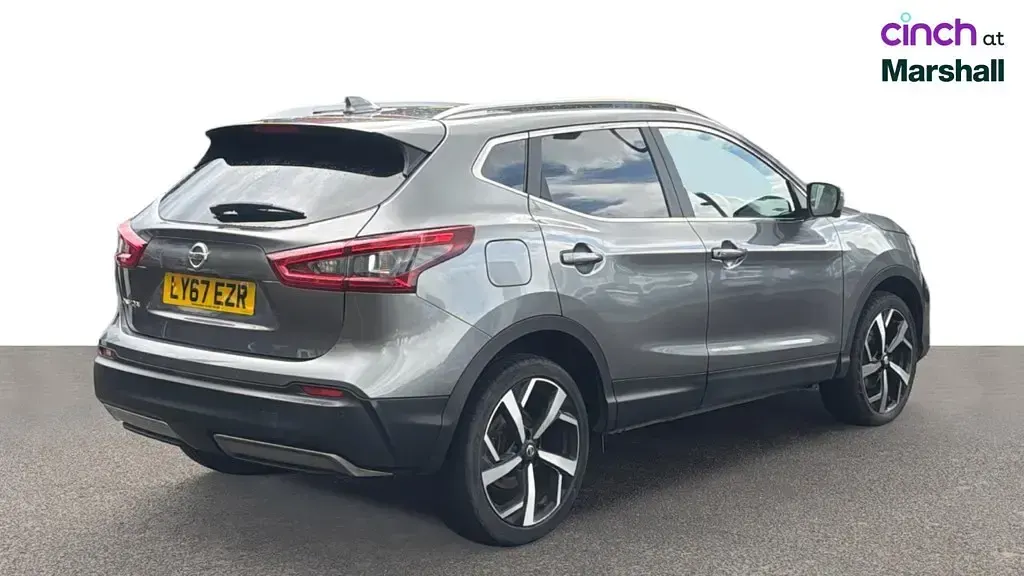 Used Nissan Qashqai Tekna+ 115 HP (84 kW) 2017 Grey SUV