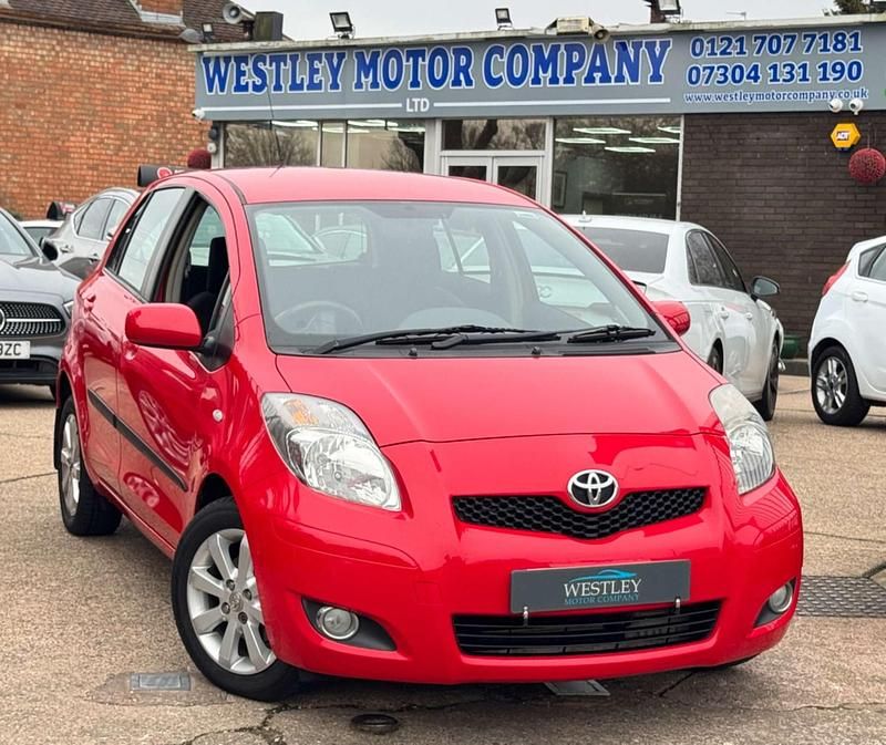 Used Toyota Yaris 2011 Red Hatchback