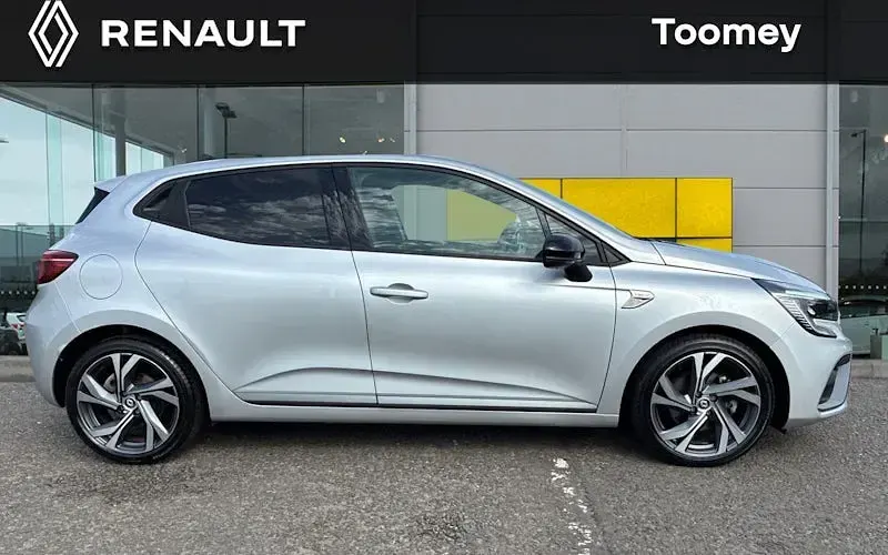 Used Renault Clio RS Line 140 HP (102 kW) 2022 Silver  Hatchback