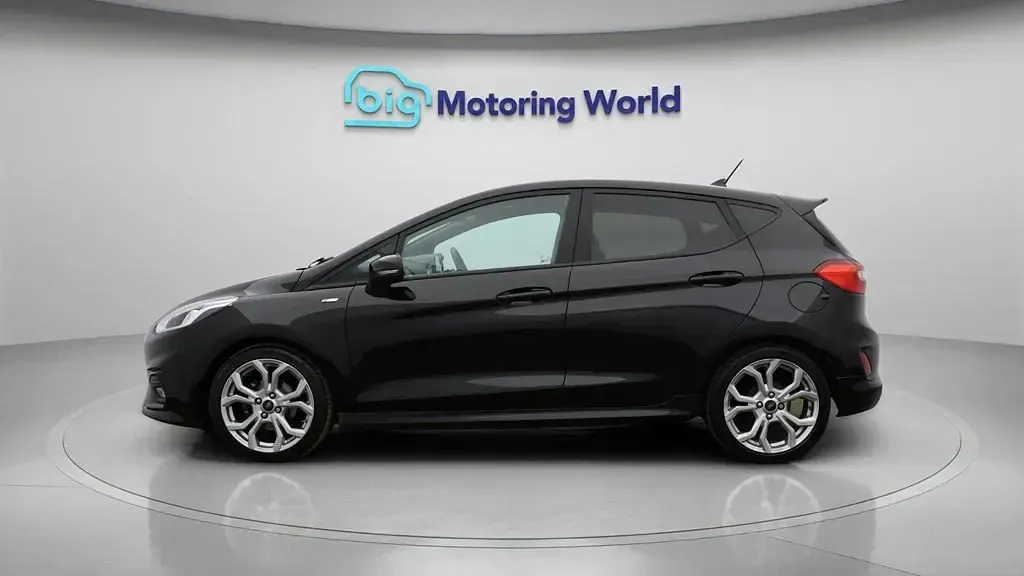 Używany Ford Fiesta ST-Line 95 KM (69 kW) 2021 Czarny Hatchback
