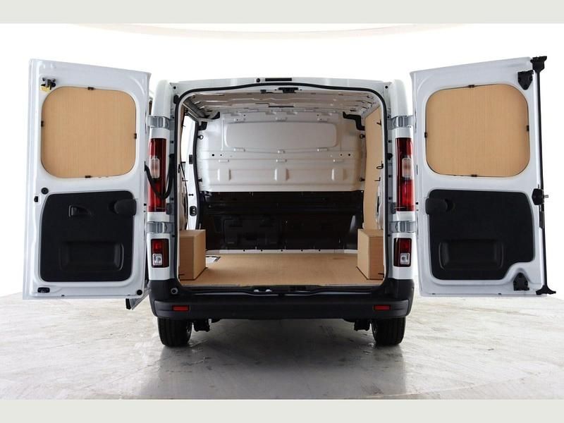 New Renault Trafic 2025 White