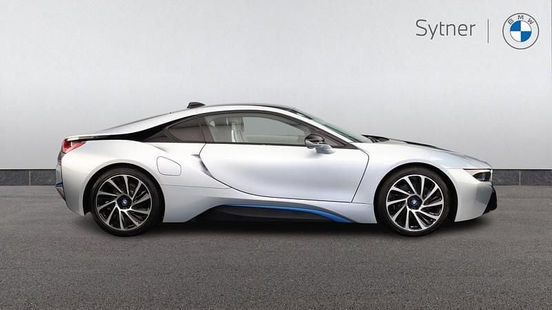 Used BMW i8 Comfort Edition 357 HP (262 kW) 2018 Silver Coupe