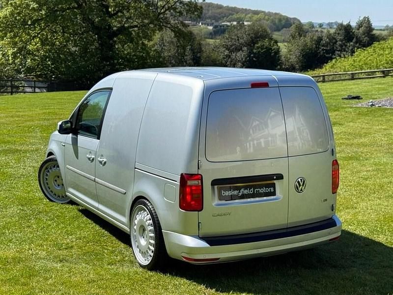 Used VW Caddy Highline 150 HP (110 kW) 2017 Silver MPV