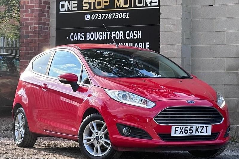 Red Used 2015 Ford Fiesta Zetec Hatchback | £4,995 (Good price) - Image 1/1