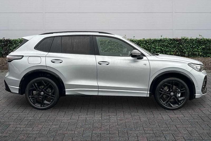 Used VW Tiguan R-line 150 HP (110 kW) 2025 Oyster silver SUV