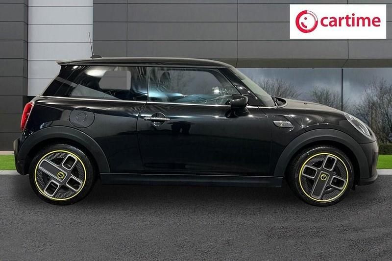 Used Mini Cooper SE Hatch 135 kW (184 HP) 2023 Black Hatchback