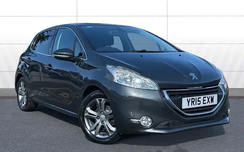 Used Peugeot 208 Allure 82 HP (60 kW) 2014 Hatchback
