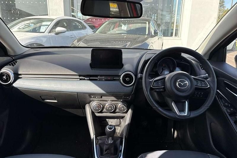 Usado Mazda 2 Inclusive 113 HP (83 kW) 2022 Vermelho Citadino