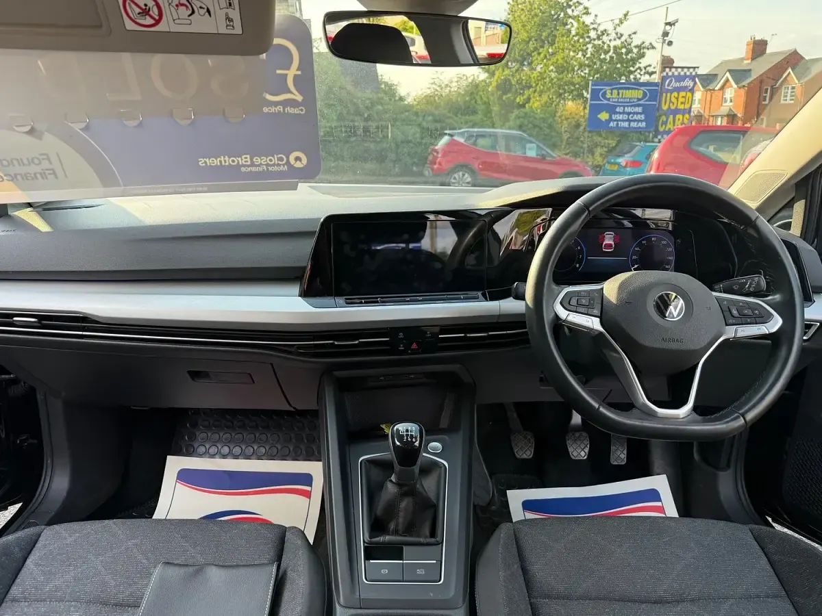 Used VW Golf VII Life 150 HP (110 kW) 2020 Black Hatchback
