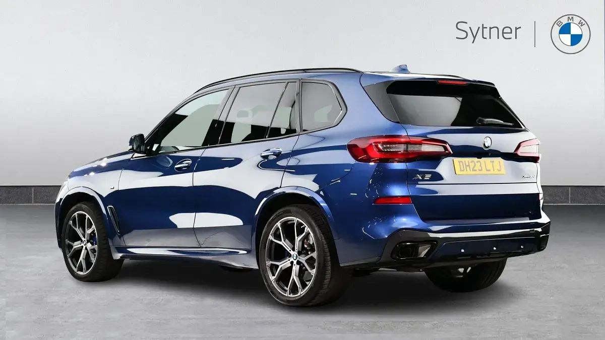 Gebraucht BMW X5 M Sport 282 PS (207 kW) 2023 Blau SUV