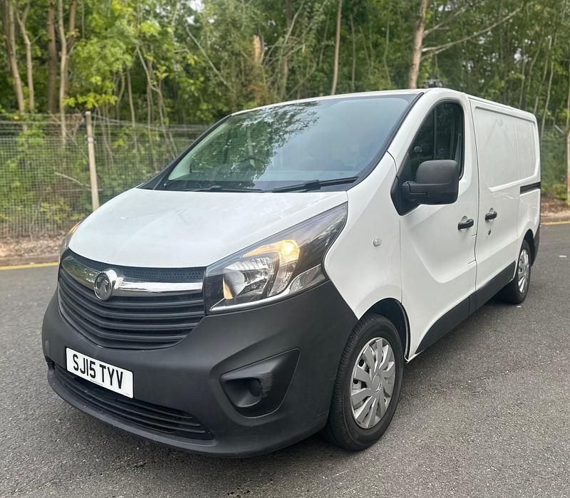 White Used 2015 Vauxhall Vivaro Van | £5,995 (Good price) - Image 1/4
