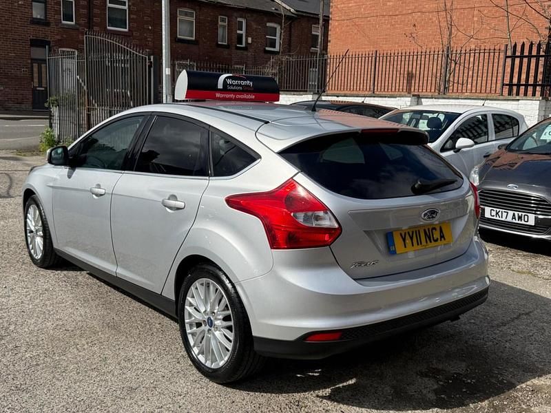 Used Ford Focus Zetec 2011 Silver Hatchback