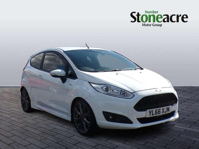 White Used 2017 Ford Fiesta ST-Line Hatchback | £5,995 (Good price) - Image 1/2