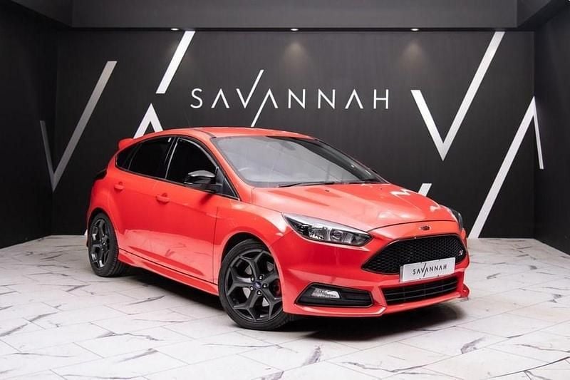 Red Used 2016 Ford Focus ST Hatchback | £11,600 (Good price) - Image 1/4