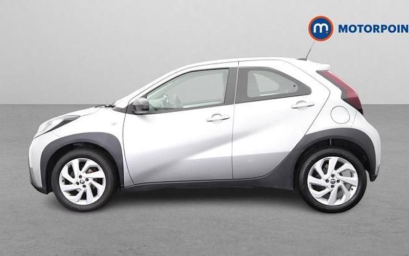 Used Toyota Aygo X PURE 72 HP (52 kW) 2025 SUV