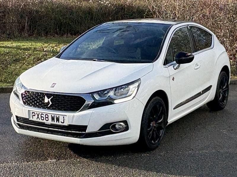 Used DS Automobiles DS4 Performance 130 HP (95 kW) 2018 White Hatchback