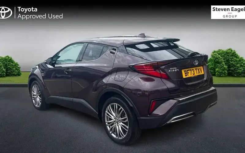 Used Toyota C-HR 184 HP (135 kW) 2023 Purple SUV