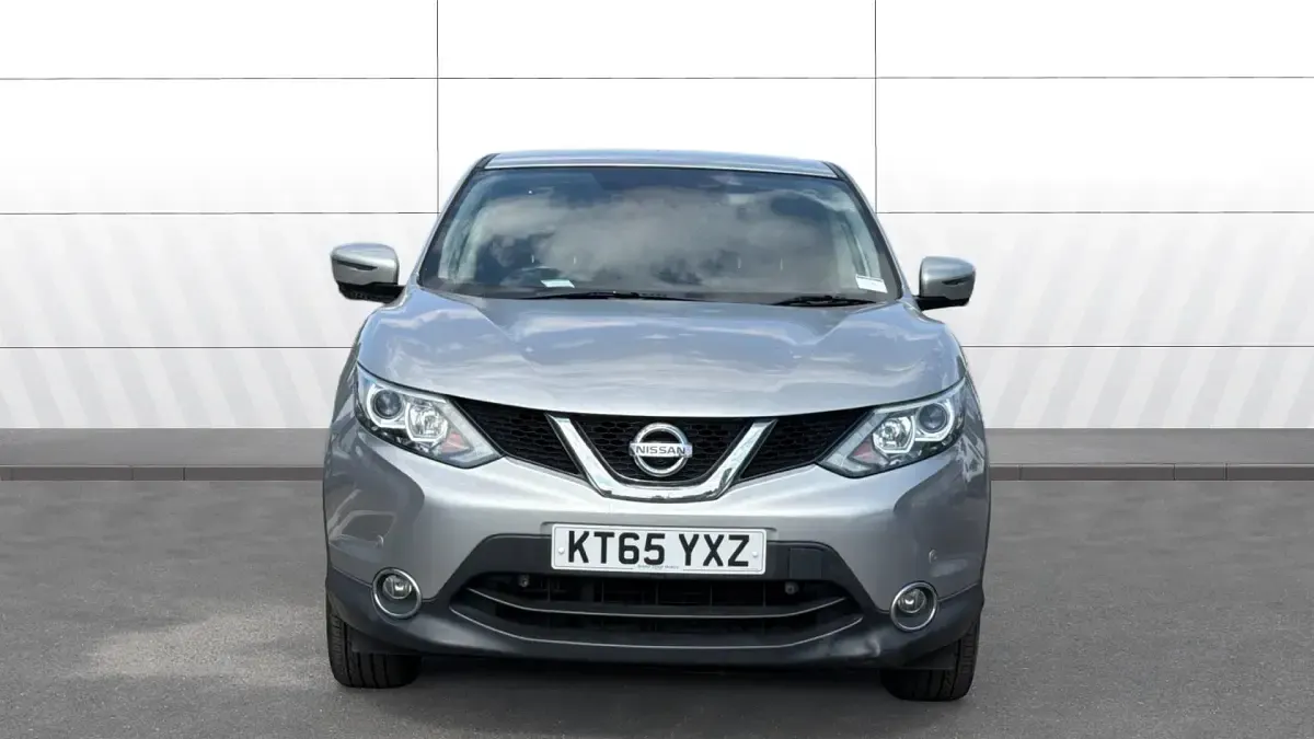 Used Nissan Qashqai N-TEC 110 HP (80 kW) 2015 Silver SUV