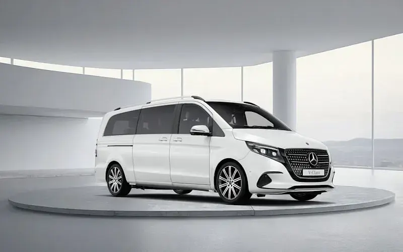 Used Mercedes V300 Premium 237 HP (174 kW) 2025 MPV