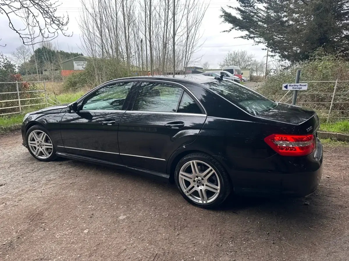 Usado Mercedes E350 2013 Preto Sedan