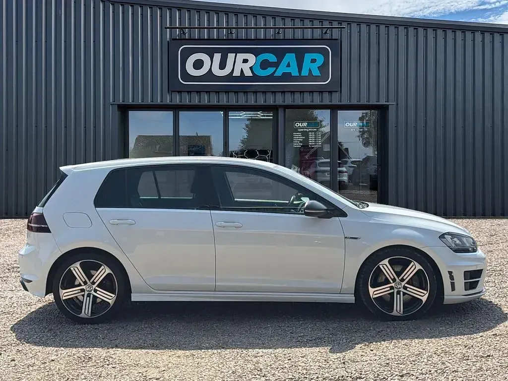 Used VW Golf VII R 2017 White Hatchback