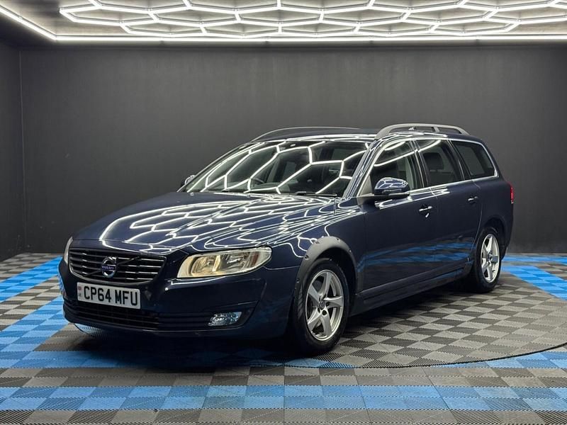 Used Volvo V70 Business Edition 115 HP (84 kW) 2015 Blue Estate