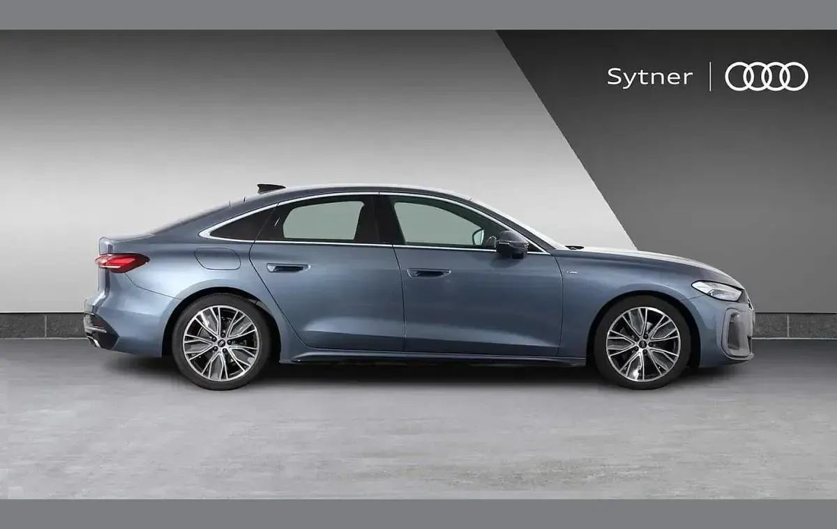 Used Audi A5 S-Line 147 HP (108 kW) 2025 Blue Sedan